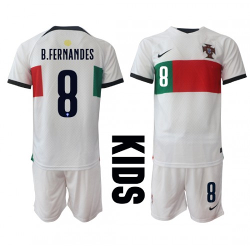 Portugal Bruno Fernandes #8 Bortedraktsett Barn VM 2022 Kortermet (+ Korte bukser) Portugal Bruno Fernandes #8 Bortedraktsett Barn VM 2022 Kortermet (+ Korte bukser)